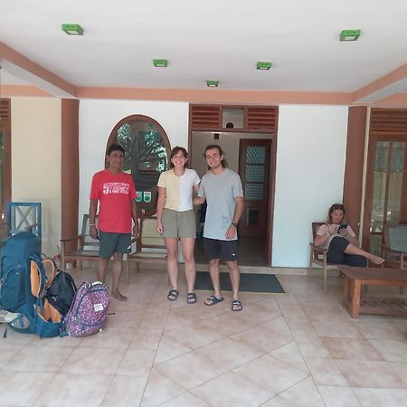 Leopard City Hostel Yala 티사마하라마 외부 사진