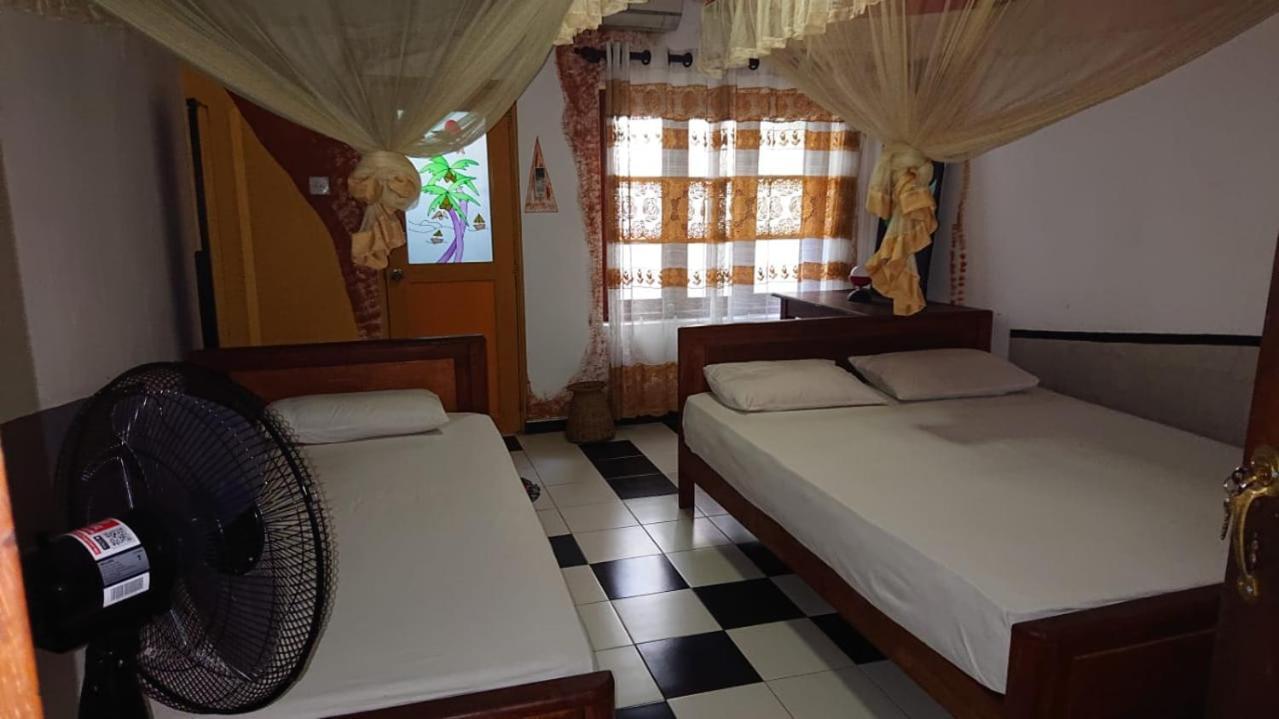 Leopard City Hostel Yala 티사마하라마 외부 사진