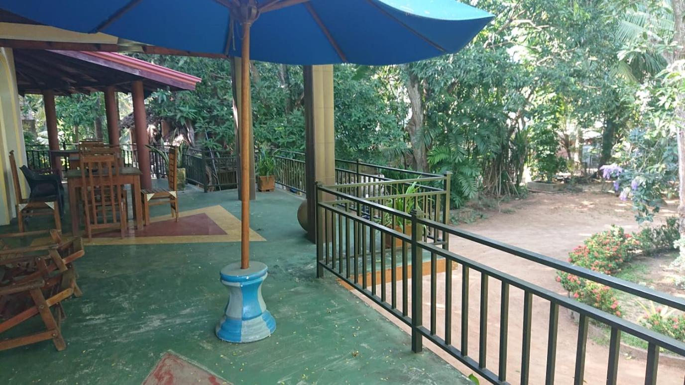 Leopard City Hostel Yala 티사마하라마 외부 사진