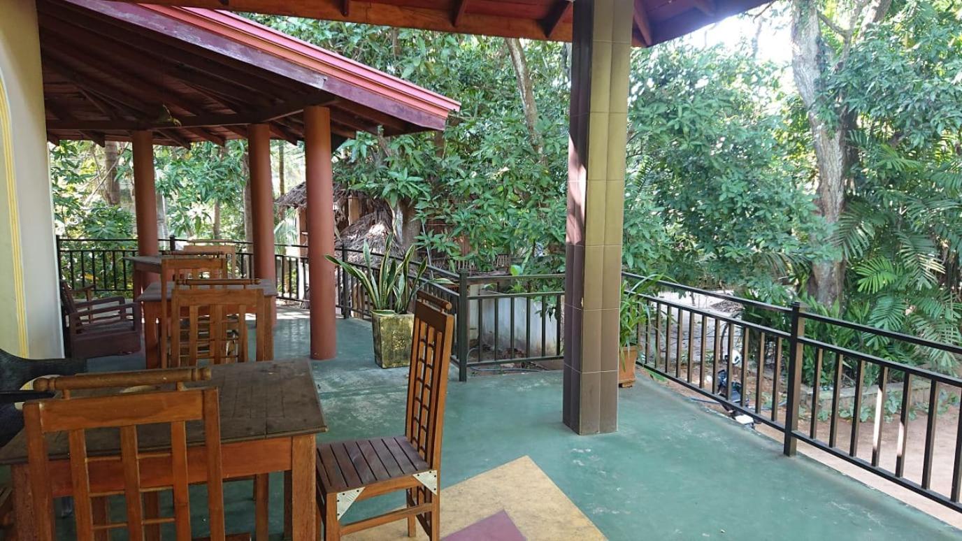 Leopard City Hostel Yala 티사마하라마 외부 사진