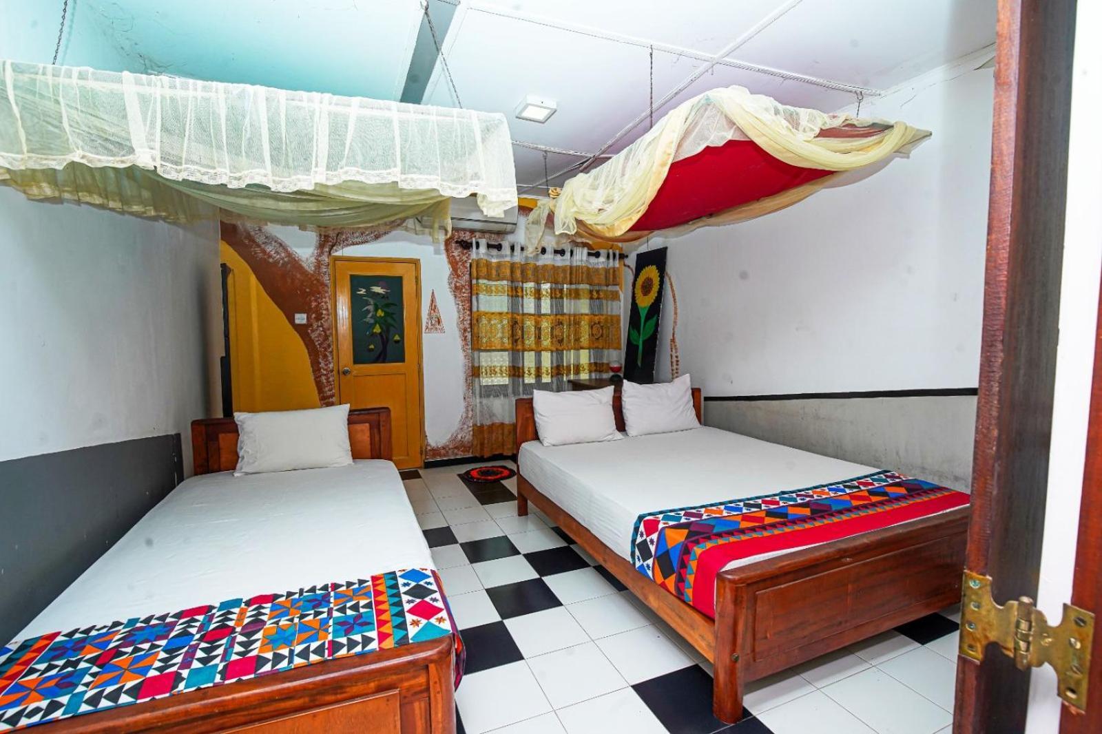 Leopard City Hostel Yala 티사마하라마 외부 사진