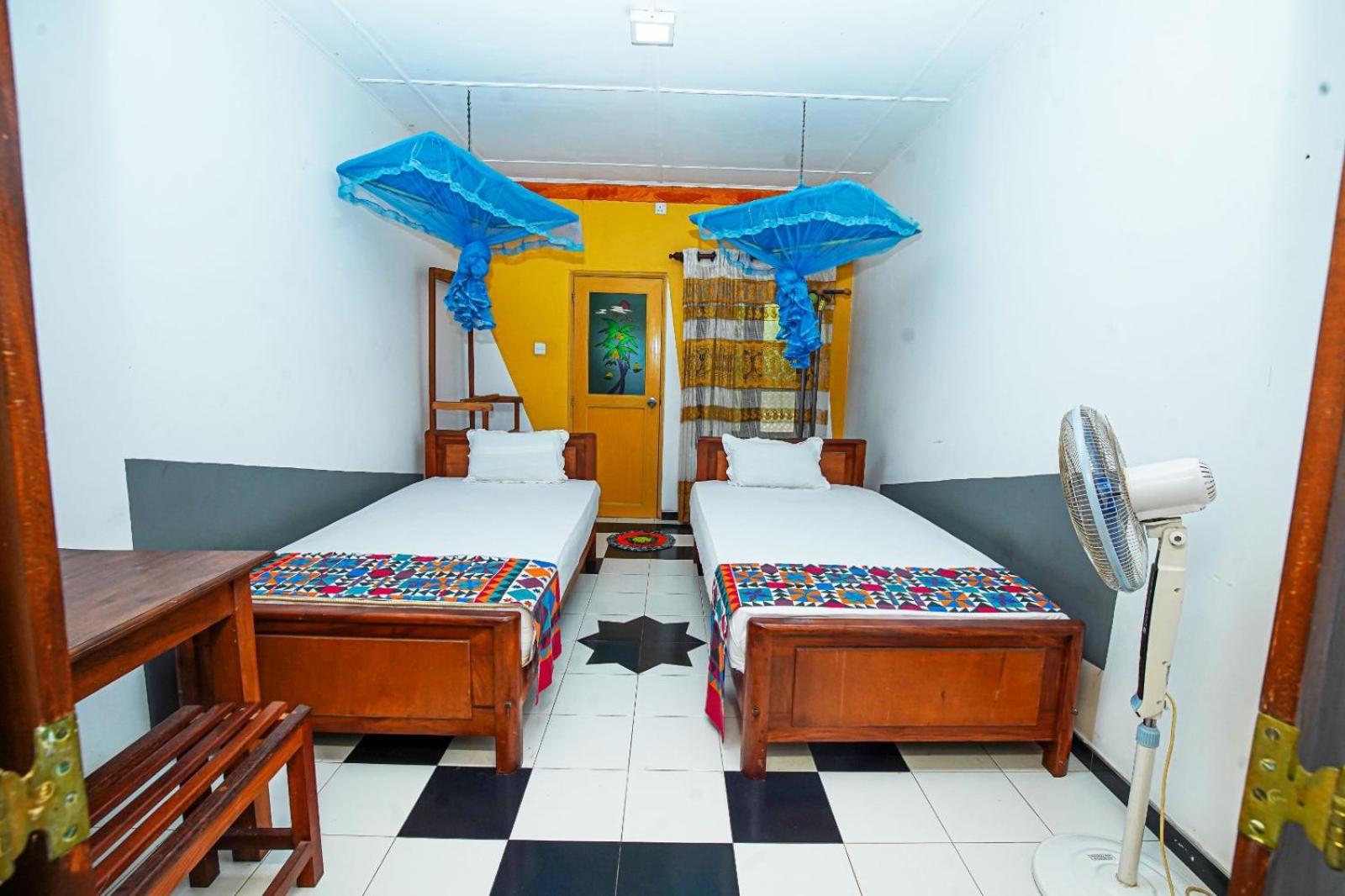 Leopard City Hostel Yala 티사마하라마 외부 사진