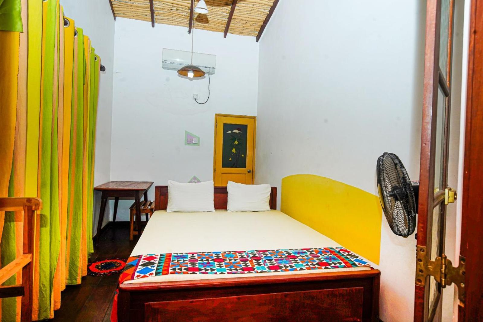 Leopard City Hostel Yala 티사마하라마 외부 사진