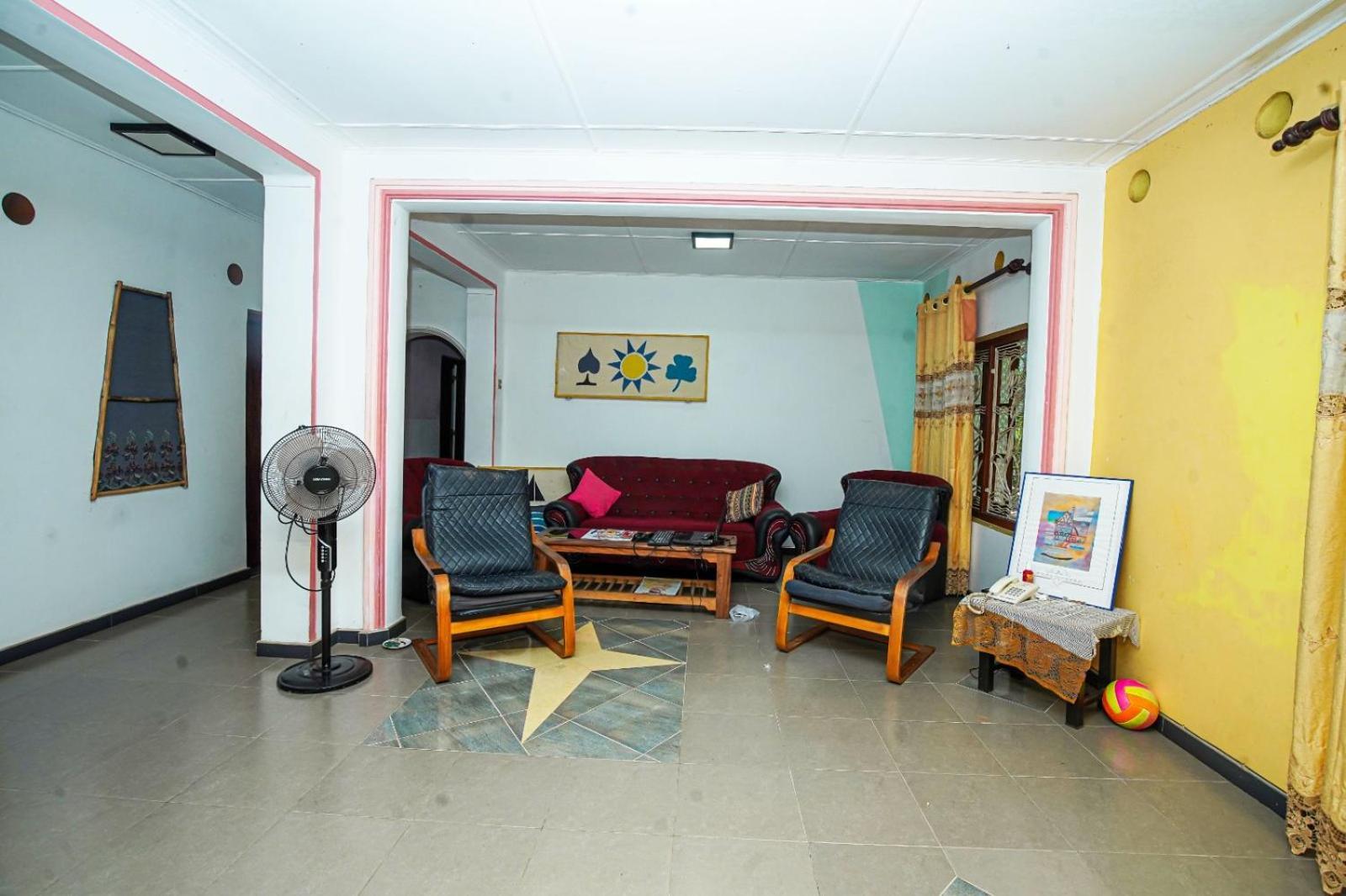 Leopard City Hostel Yala 티사마하라마 외부 사진
