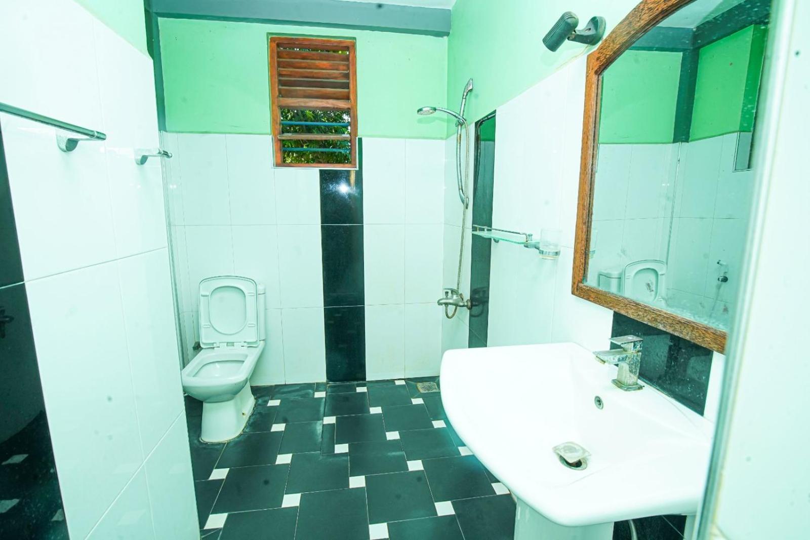 Leopard City Hostel Yala 티사마하라마 외부 사진